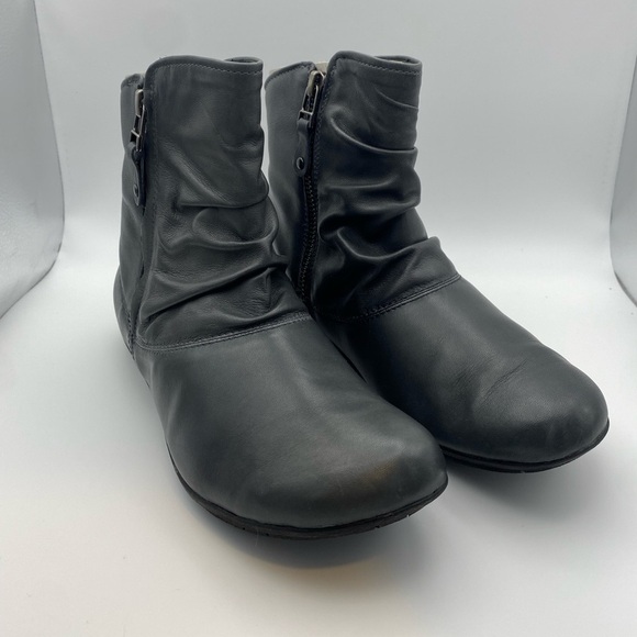 Josef Seibel Naly 24 ruched leather ankle boot in grey size 36 or 5.